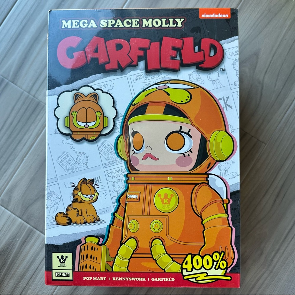Mega Space Molly Garfield 400%